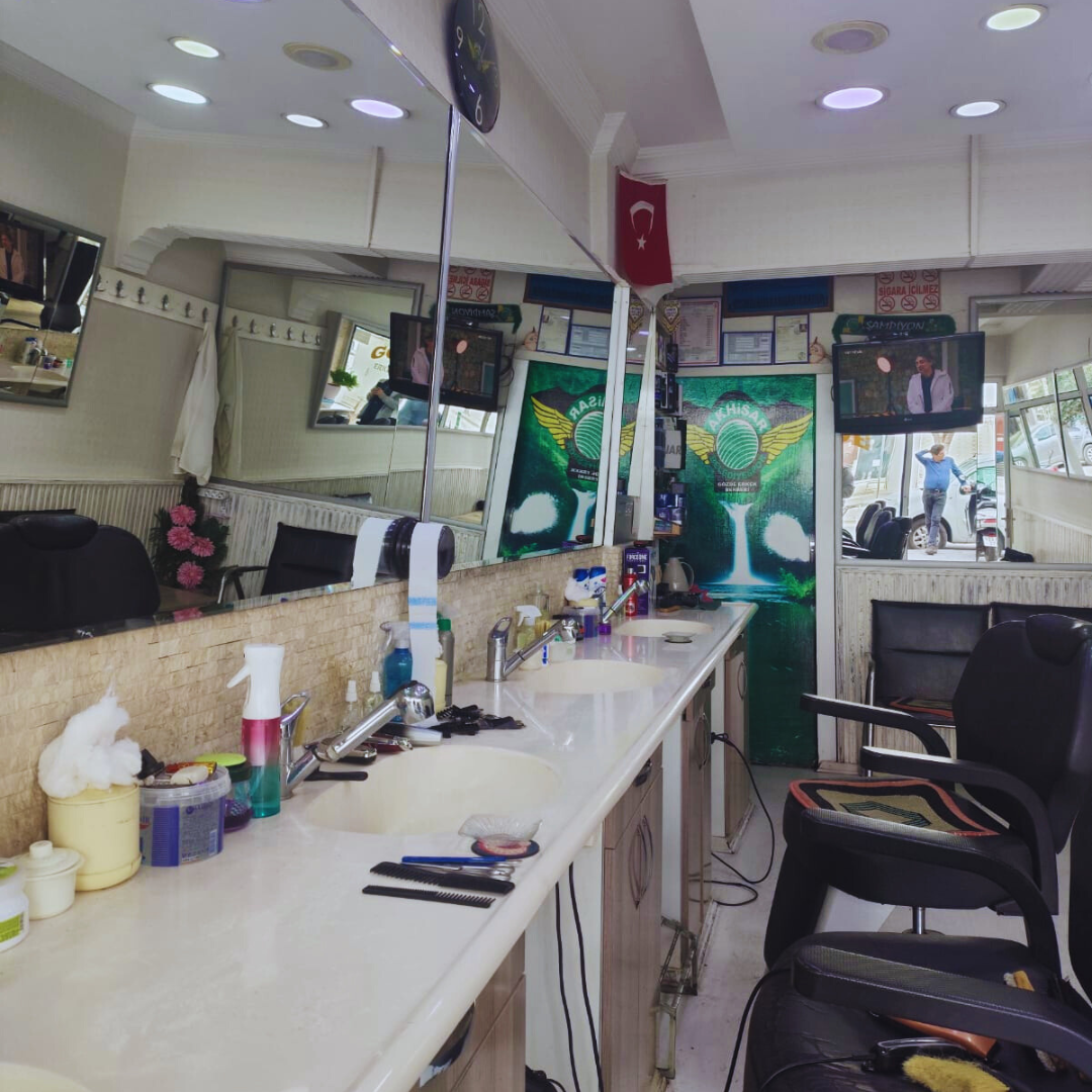 Gözde Erkek Kuaförü Akhisar berber — Profesyonel Saç Kesimi